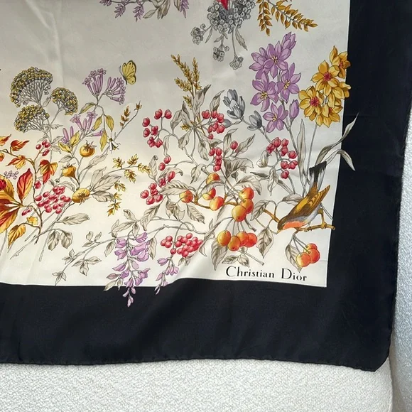 π¦ Dior 90 Square Scarf - 34β x 34β - Picture 3 of 12
